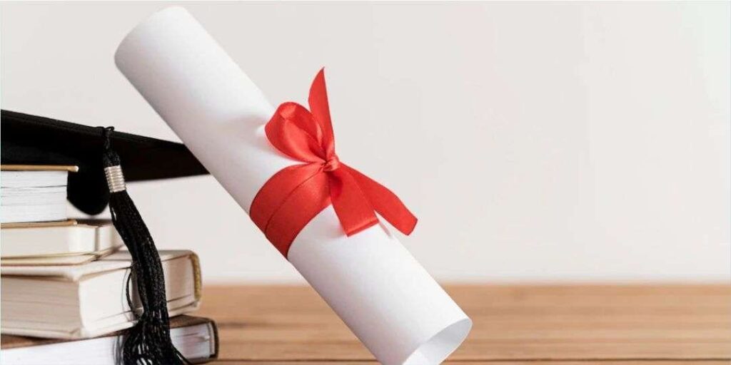 bachelors degrees abroad for students